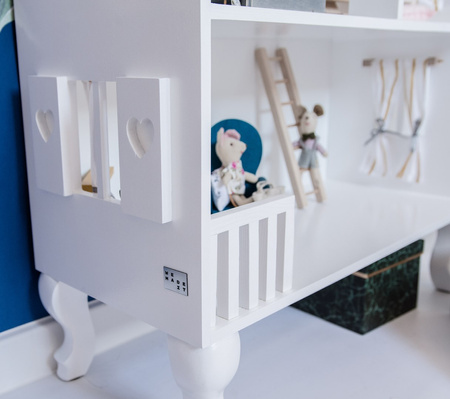 Domek dla lalek na nogach ludwikowskich Charlotte