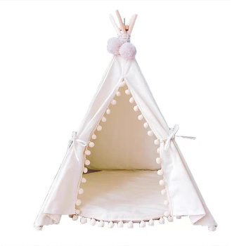 Namiot Tipi biały do zabawy dla dziecka z pomponami