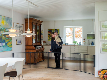 Baby Dan - Bramka ochronna zewnętrzna Carl Wide XX, czarna