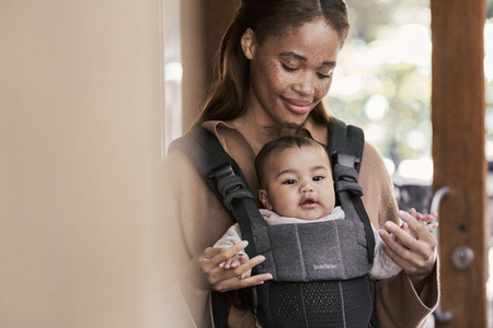 BABYBJORN - nosidełko Harmony 3D Mesh, Czarny