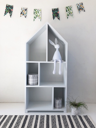 futurystyczny regał szary z półkami w kształcie domku, we made it