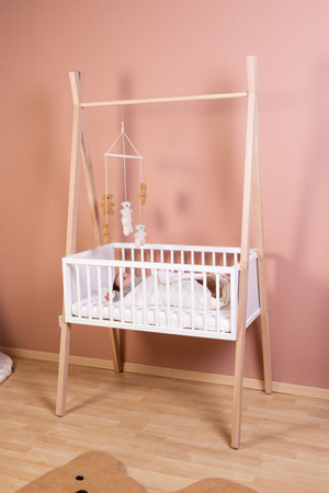Childhome Łóżeczko Tipi 50x90 cm + Wieszak na ubrania