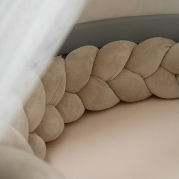 Welurowy warkocz ochraniacz do łóżeczka 210 cm Beż