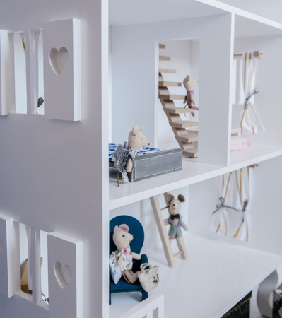 Domek dla lalek na nogach ludwikowskich Charlotte