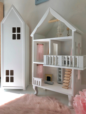 Drewniany duży domek dla lalek z poddaszem i balkonem, domek do zabawy Charlott