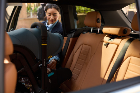 Doona - Mobilny fotelik samochodowy Doona X - Dusty Sage