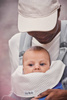 BABYBJORN - śliniaczek do nosidełka BABYBJORN MINI/MOVE, biały