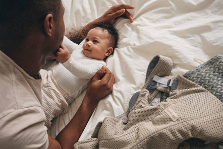 BABYBJORN MINI 3D Mesh – nosidełko, Szary Beż