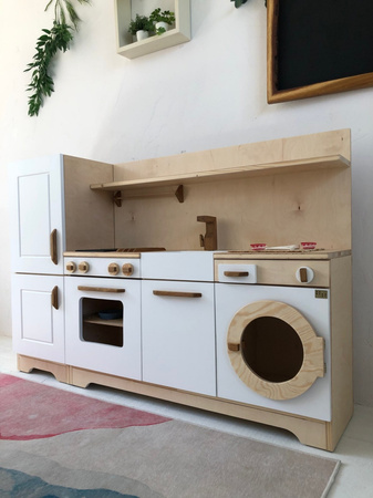 Drewniana mini kuchnia dla dzieci z lodówką, piekarnikiem i zmywarką handmade