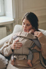 BABYBJORN MINI 3D Mesh – nosidełko, Szary Beż
