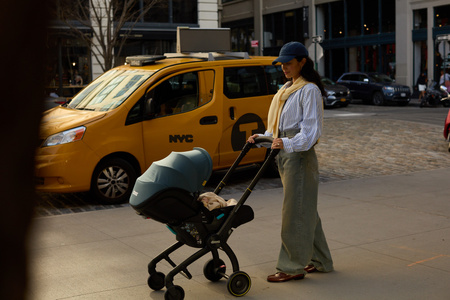 Doona - Mobilny fotelik samochodowy Doona X - Dusty Sage