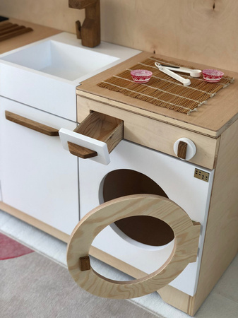 Drewniana mini kuchnia dla dzieci z lodówką, piekarnikiem i zmywarką handmade