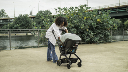 Doona - Mobilny fotelik samochodowy Doona X - Dusty Sage