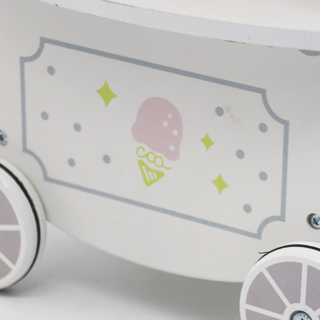 Drewniana lodziarnia na kółkach z akcesoriami, kolor biały