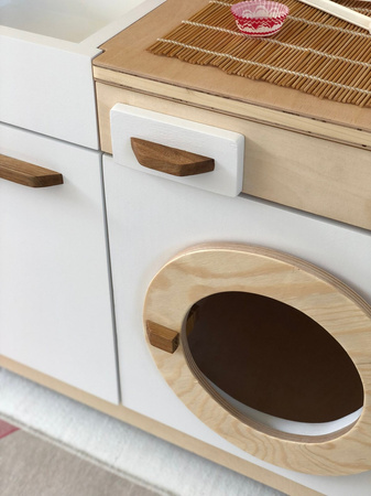 Drewniana mini kuchnia dla dzieci z lodówką, piekarnikiem i zmywarką handmade