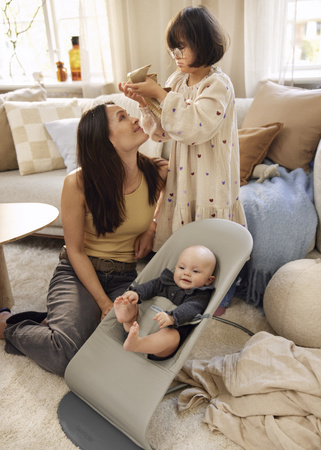 BABYBJORN - leżaczek BALANCE SOFT WOVEN/JERSEY Tri Fabric, Piaskowoszary