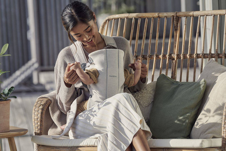 BABYBJORN MINI 3D Jersey – nosidełko, Jasny beż