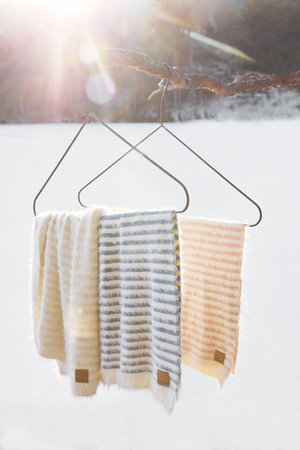 Elodie Details - Kocyk Furry Knit - Faded Rose