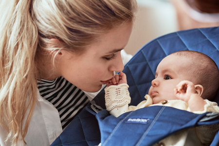 BABYBJORN - leżaczek BLISS Woven - Granatowy