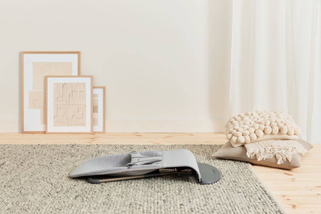 BABYBJORN - leżaczek BLISS 3D Jersey - Jasny Szary + Zabawka BALANCE - Soft Friends