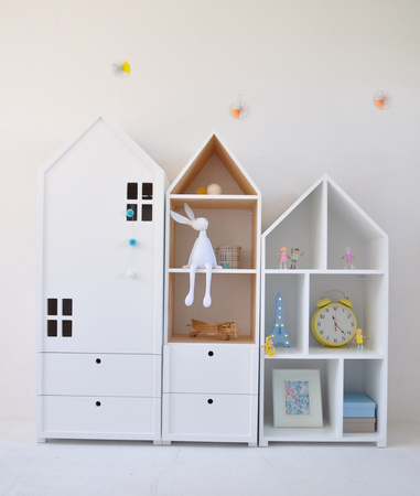 Zestaw solidnych mebli dziecięcych w kształcie domków z drewna, Miasto big trio