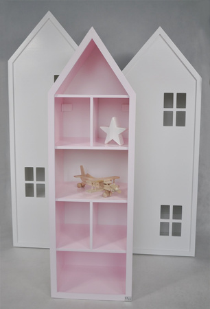 Mała szafa z okienkami i półkami do pokoju dziecka