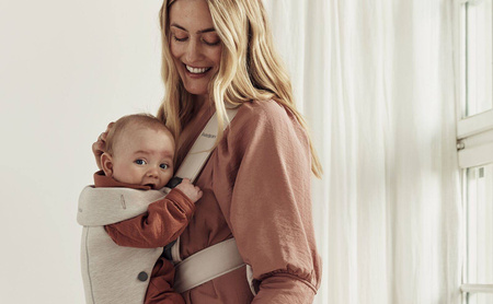 BABYBJORN MINI 3D Jersey – nosidełko, Jasny beż