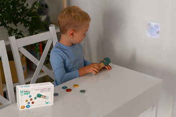 Latarka z projektorem slajdów