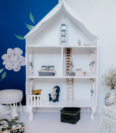 Domek dla lalek na nogach ludwikowskich Charlotte